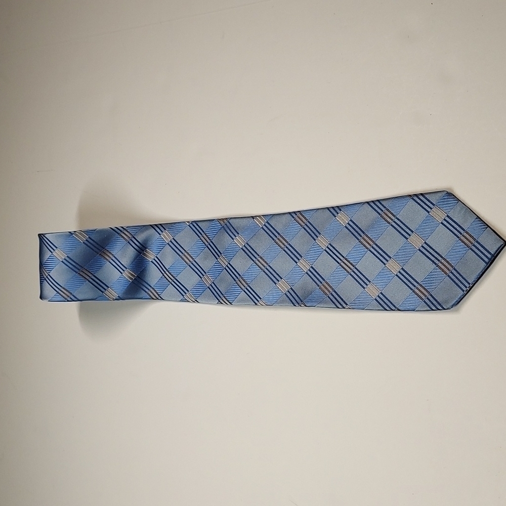 Michael Kors Tie - Picture 4 of 7